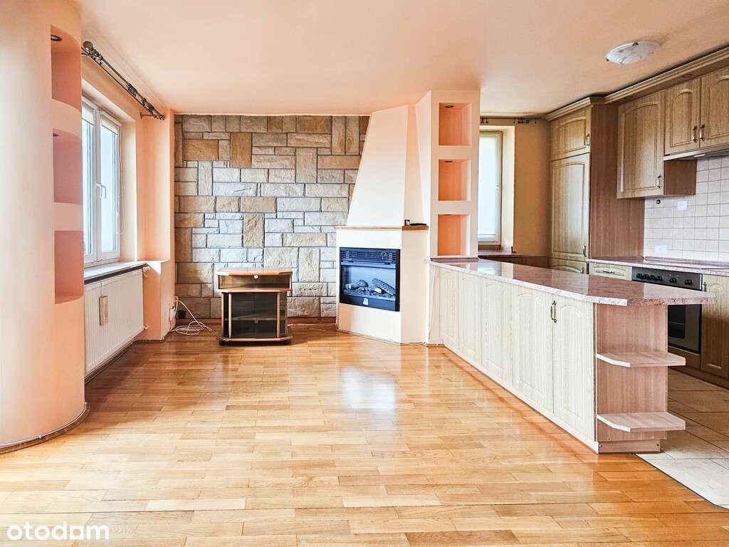 3 lub 4 przestronne pokoje w centrum, 2 windy!-2