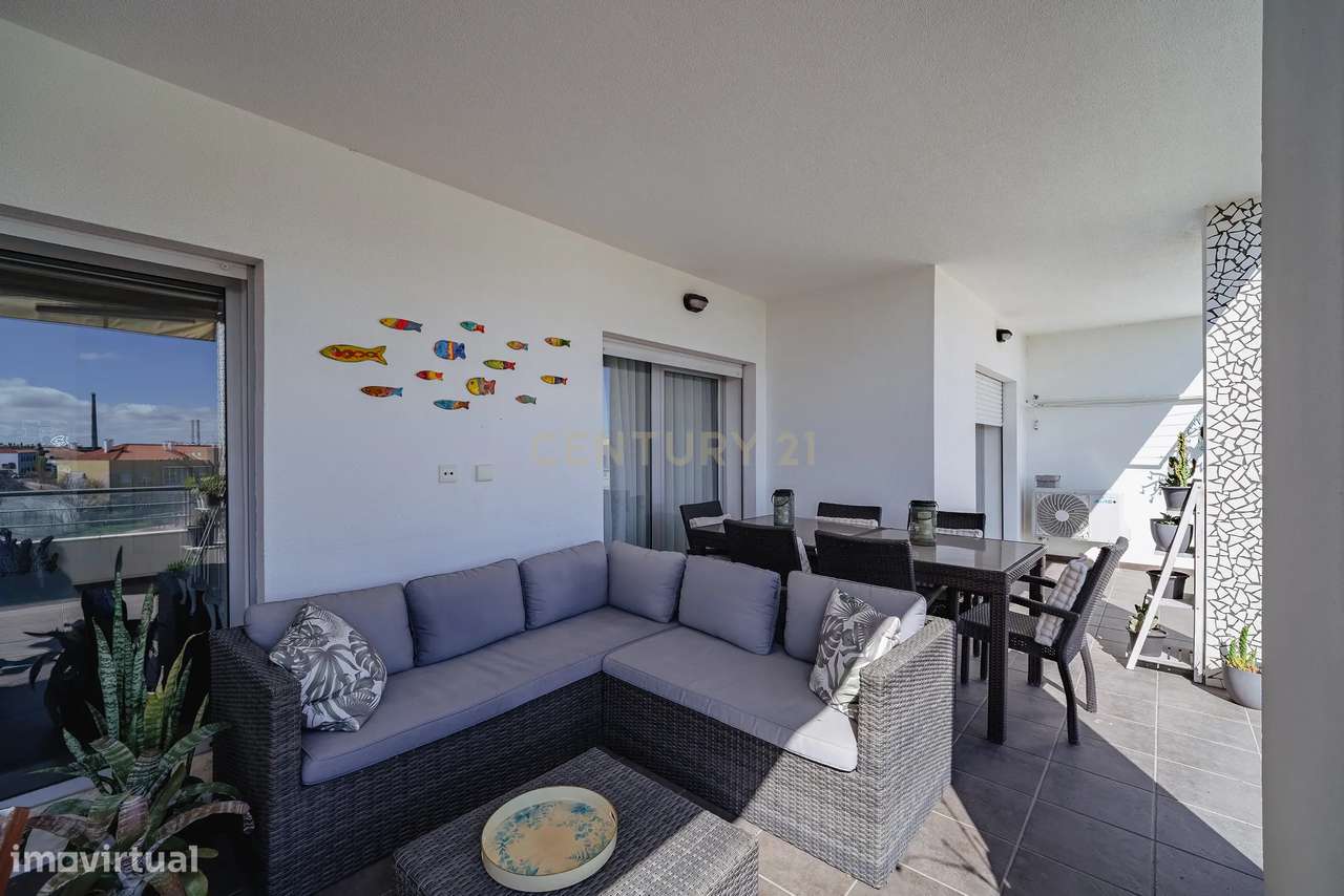 Apartamento T2 Duplex com terraço em condomínio privado-33