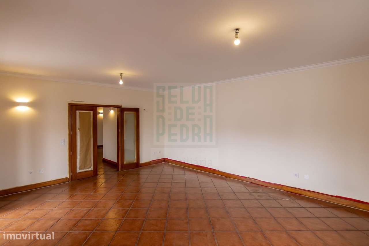 Moradia T3 Remodelada com 4 frentes - Nine Famalicão - Grande imagem: 3/22