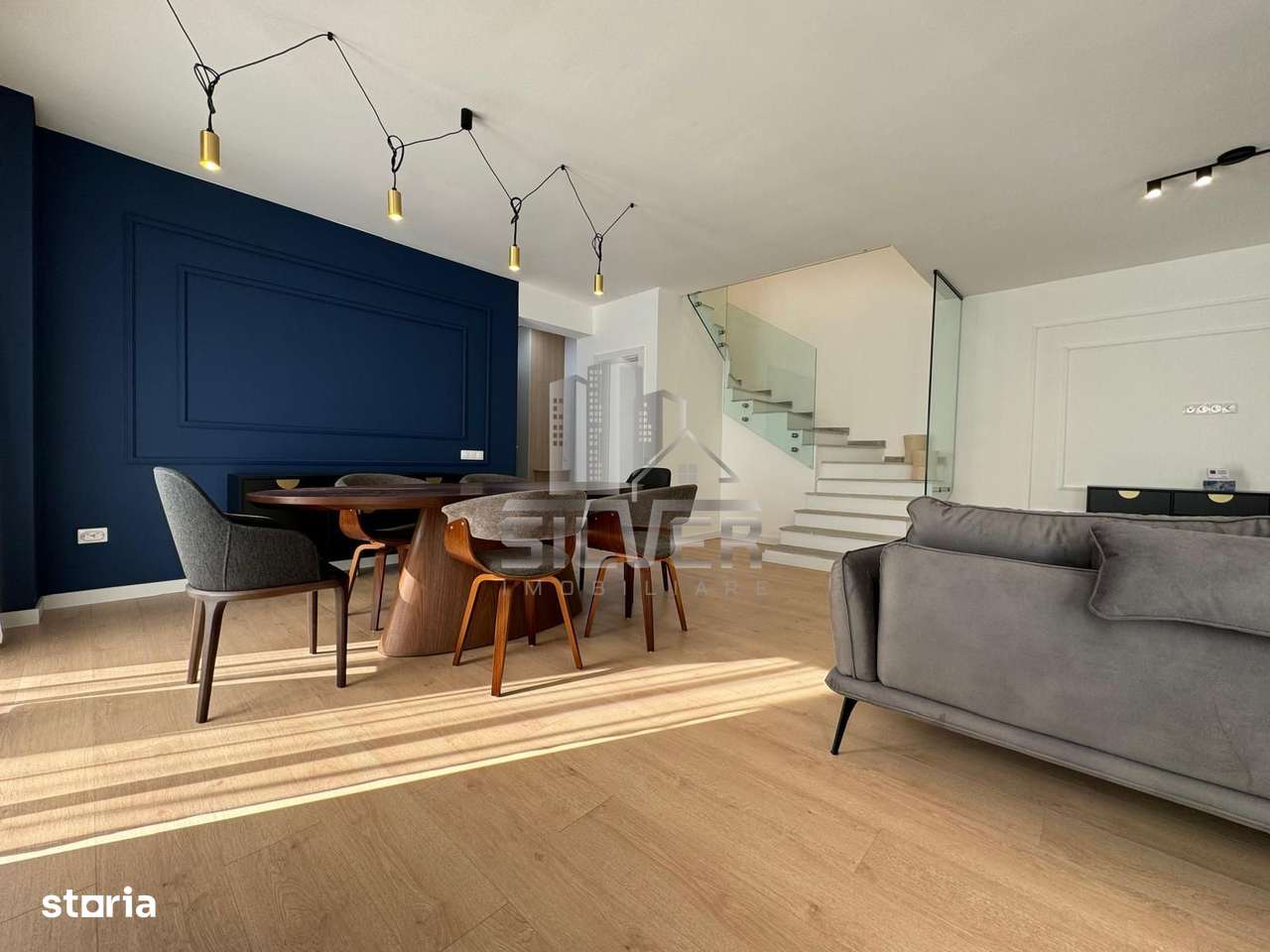 Casa tip duplex  la cheie. - Imagine principală: 2/19