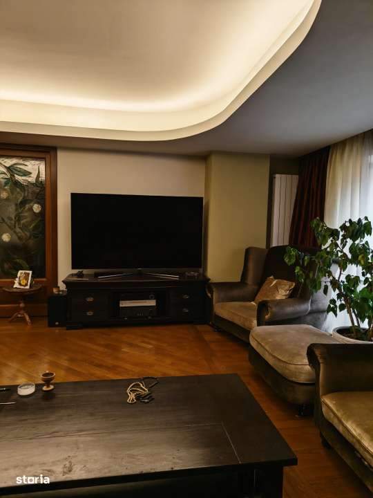 Apartament 5 camere | De Vanzare | Unirii | 2 Locuri Parcare
