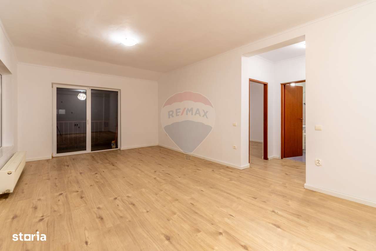 Apartament cu 2 camere de vanzare Floresti-0