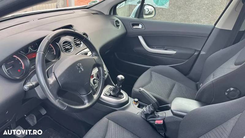 Peugeot 308 1.6E Premium Pack - 5