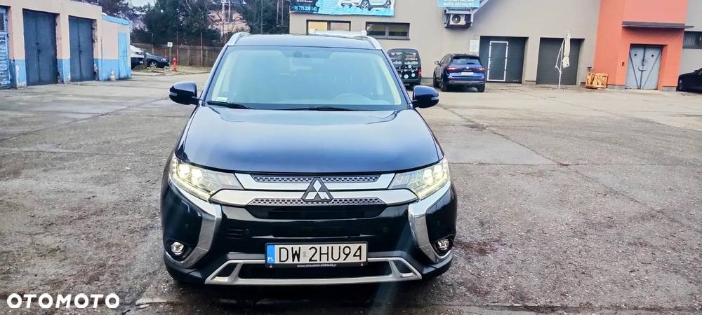 Mitsubishi Outlander - 16