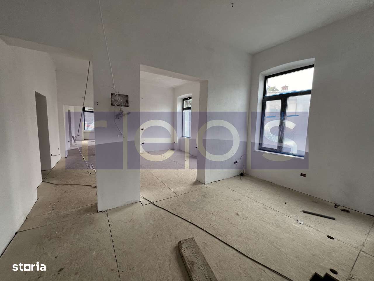 IMOBIL MIXT | ROSETTI | 500 MP | RENOVAT | 2 CORPURI + SUBSOL + CURTI - Imagine principală: 4/12