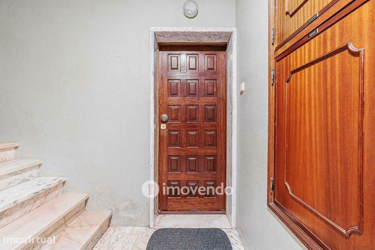 Apartamento T2 com arrecadação, em Agualva-34