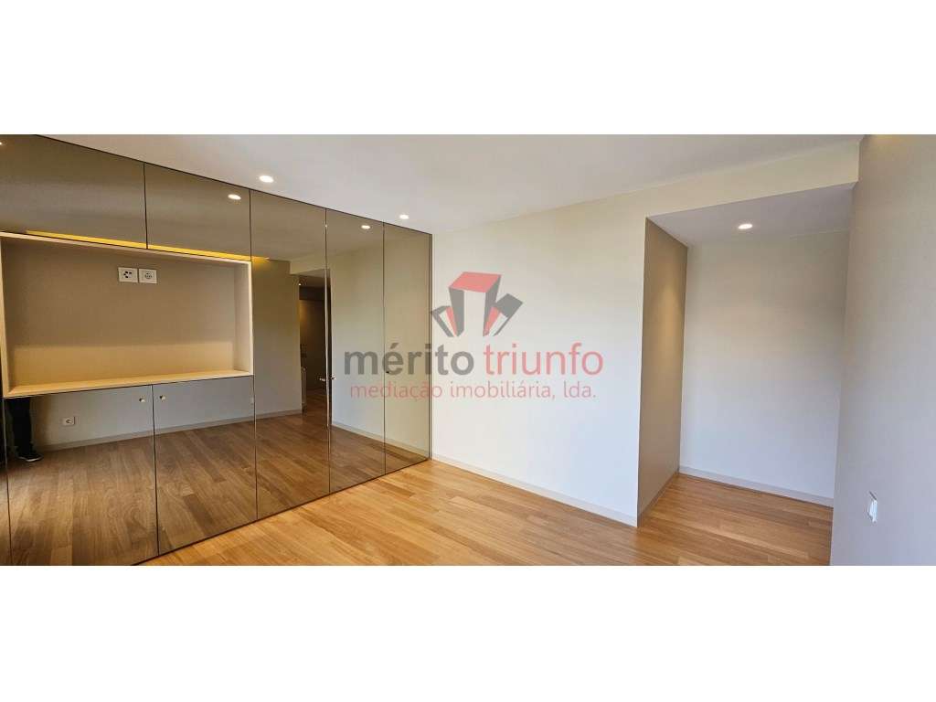 *Oferta de Escritura e Registo - Apartamento T4 de LUXO junto à Pra...-27