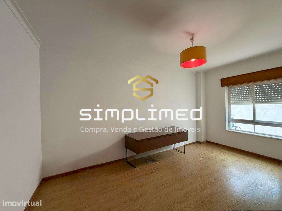 Apartamento T2 na Quinta do Conde ( NJ )-14