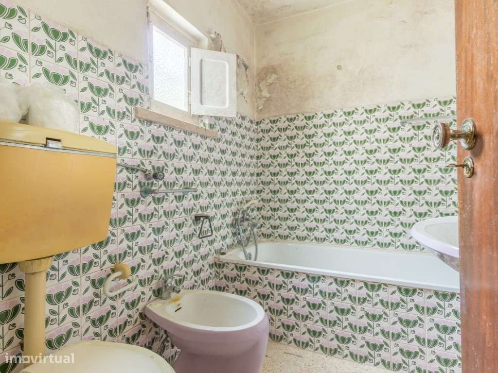 Moradia Isolada T3 - Sobreda - Oportunidade-21