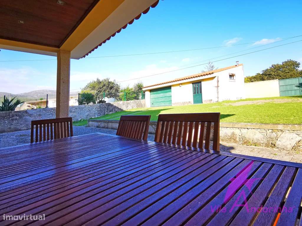 Moradia T4 Independente a 5 minutos da praia e do centro-34