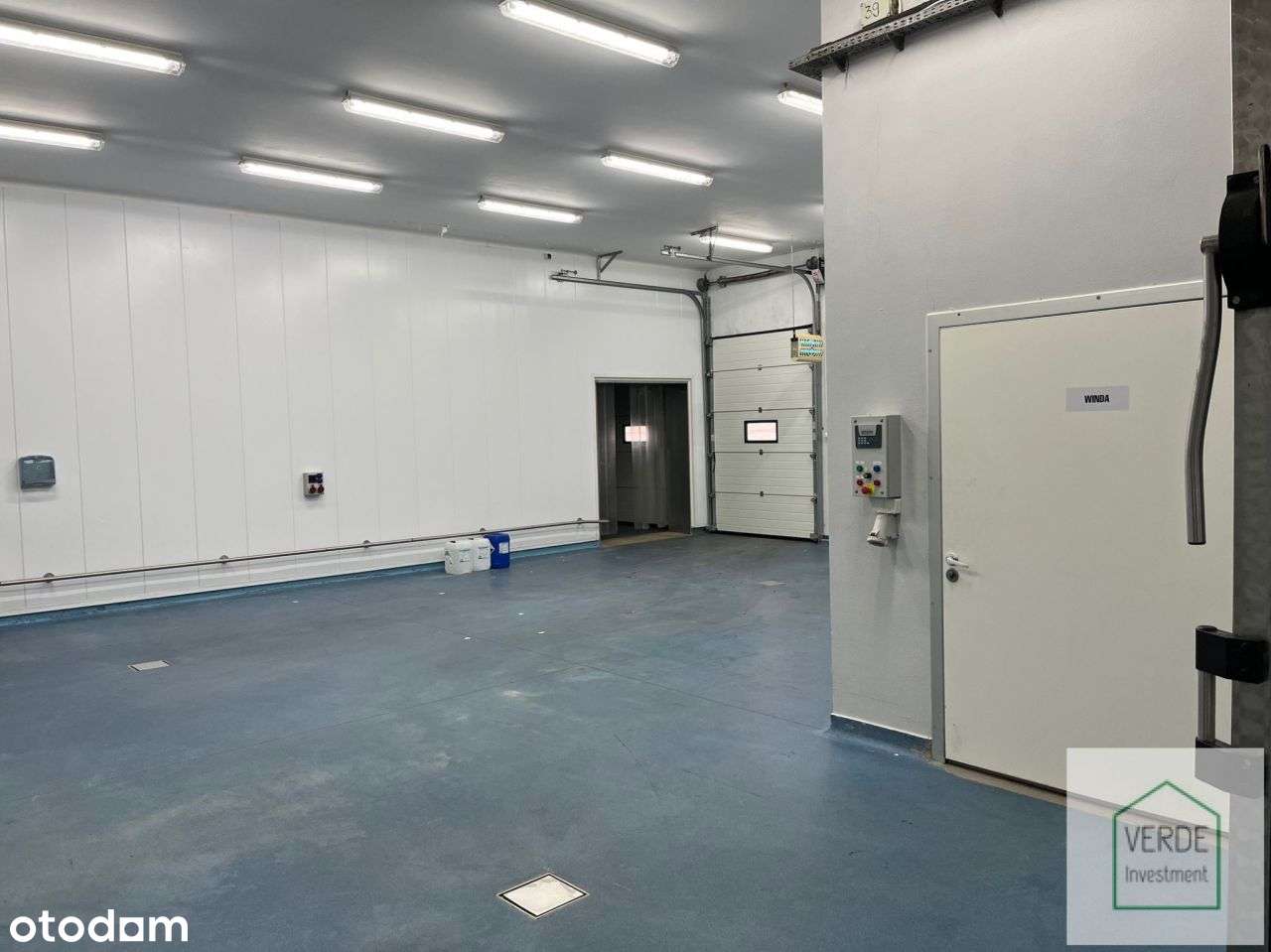 Hala produkcyjna przy trasie S11-15