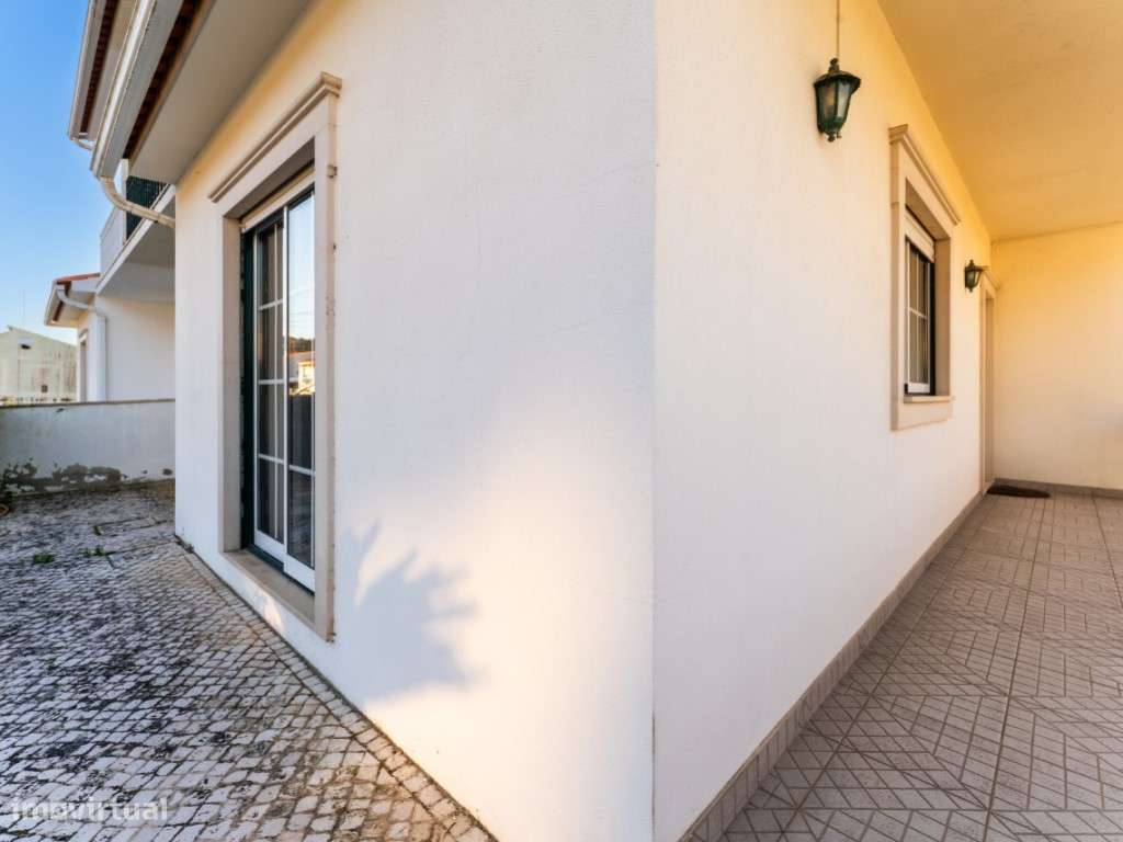 Moradia Geminada T3 Concelho de Alcobaça-47