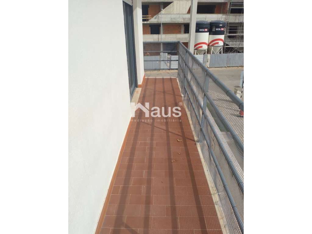 T3 com parqueamento e arrecadação-12