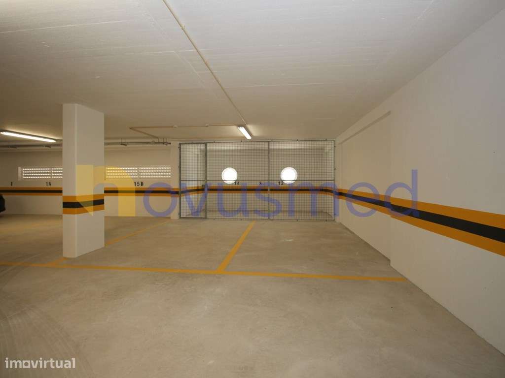 Penthouse tipo T3 com vista para o Mar a 300 metros da praia dos Al...-33