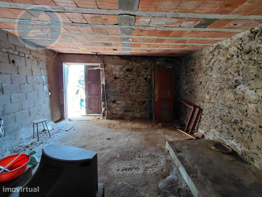 Casa Geminada T3 com Terreno Outerinho, Cabeceiras de Basto-37