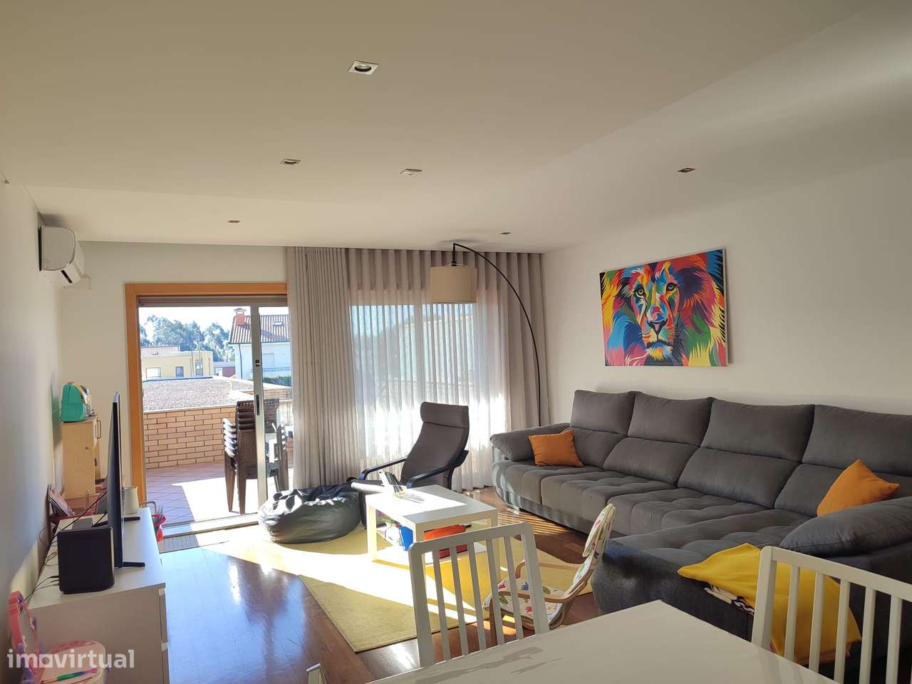 Moradia c/4 quartos(2 suites)+escritório, condomínio fechado c piscina-24