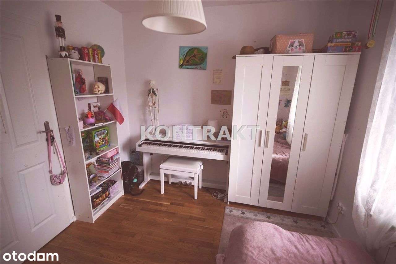 Trzypokojowe mieszkanie w centrum miasta Oświęcim.-8