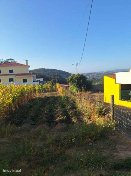 Arrenda-se T2 + 1 em Carcavelos de Lousa