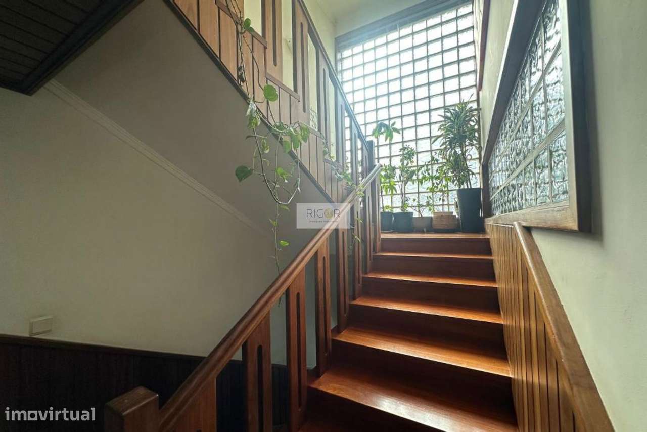 Moradia T4 de 4 frentes na cidade da Maia-13