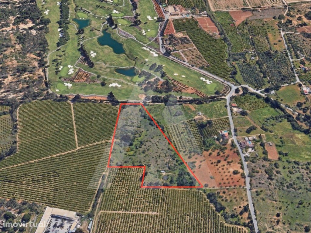 Terreno com 28.000 m² - Laranjal Golf Course - Quinta do ...