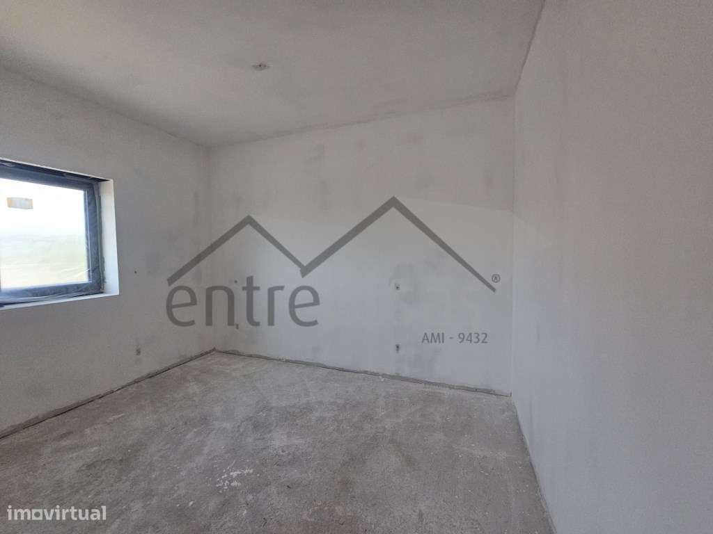 Moradia T3 + T1 Isolada para Venda em Subportela - Ideal para Habit... - Grande imagem: 5/24