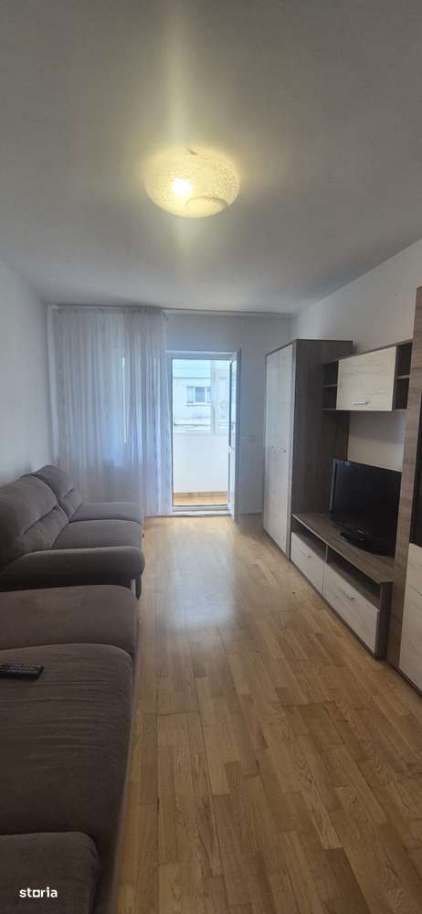 Vand apartament cu 2 camere et 1-2