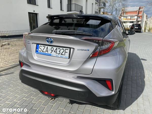 Toyota C-HR Hybrid Style Selection - 18