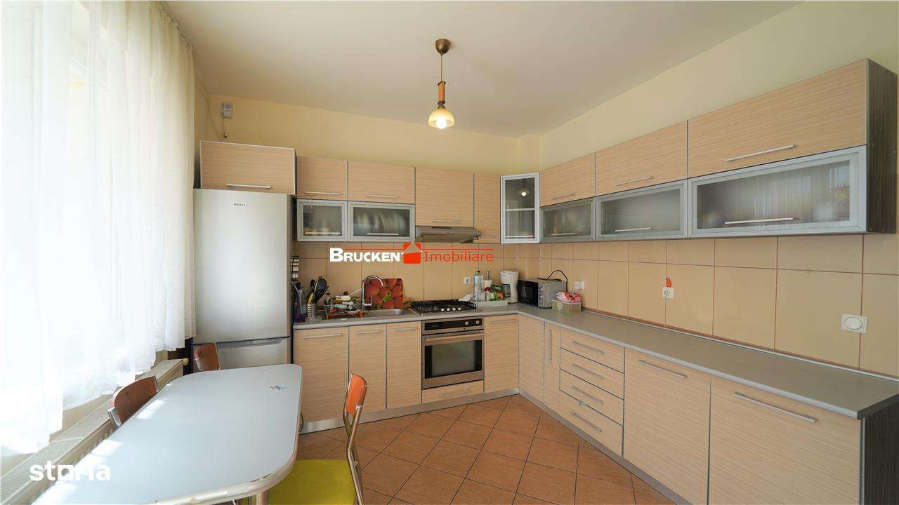 DUPLEX IN CARTIERUL ONCEA CU PARCARE SI CURTE - Imagine principală: 4/11