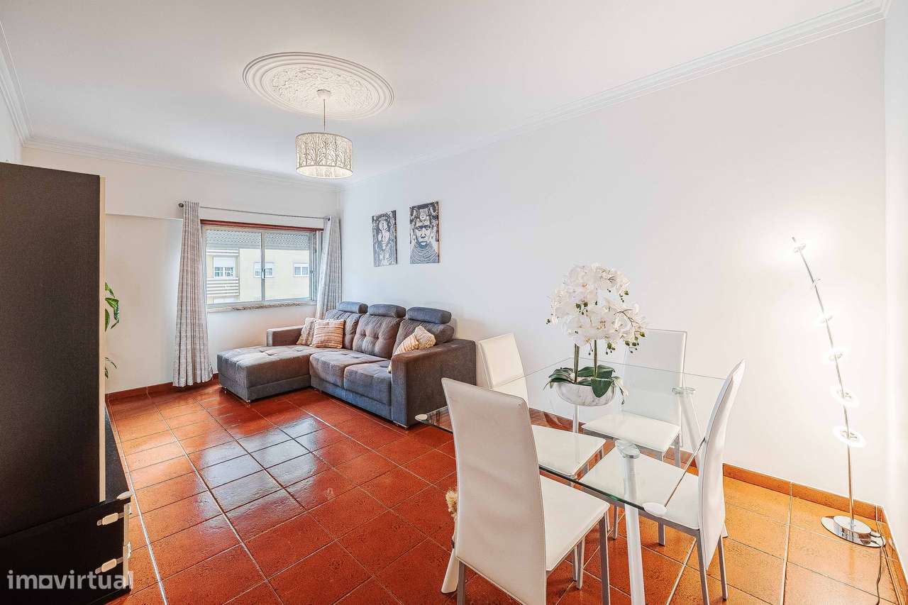 T2 totalmente remodelado no Cacém-9