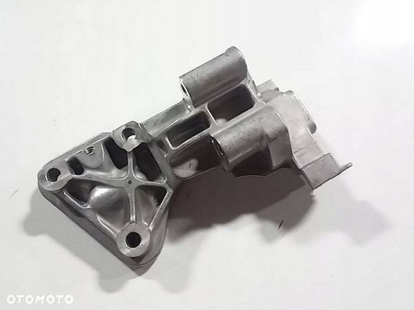 VOLVO C30 C70 S40 V50 przedni wspornik lapa silnik 8670393 - 2