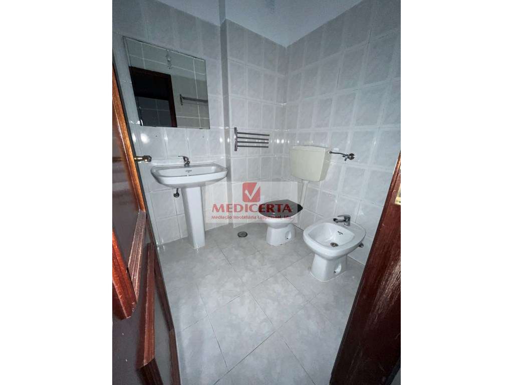 Casal do Cotão - T2 Como Nova-11