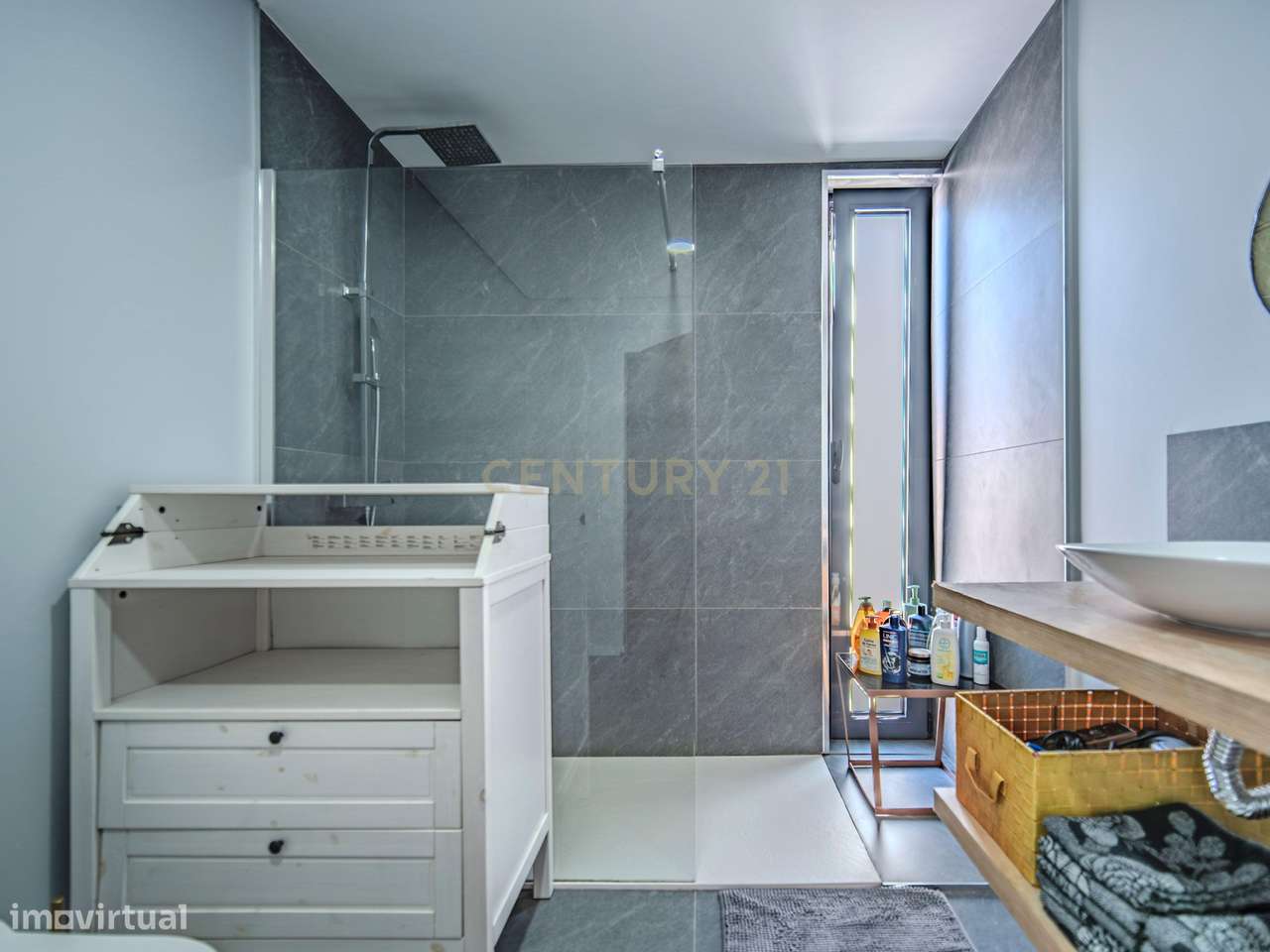 Moradia T3+1 com Amplas Áreas Exteriores | Rio Tinto-34