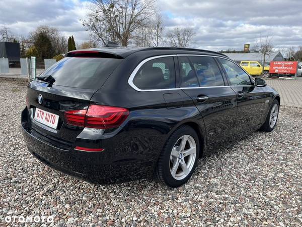 BMW Seria 5 520d xDrive Touring - 13