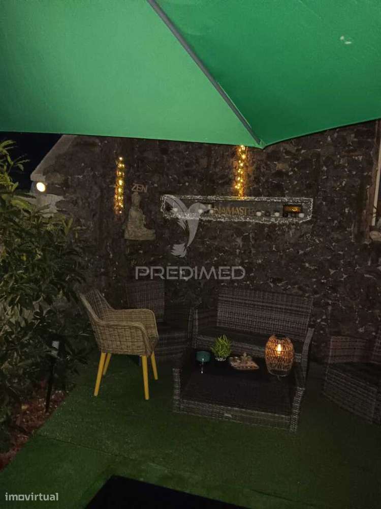 Moradia T4 com excelente localização - Grande imagem: 3/33