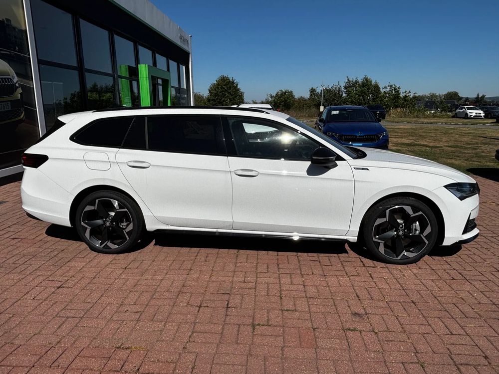 SKODA SUPERB Škoda Superb Combi Sportline 1.5 TSI PHEV 150 kW (204 KM)