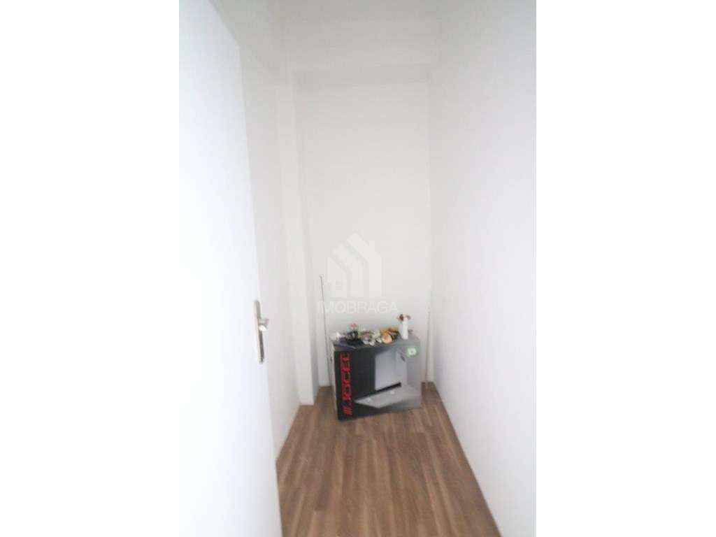 Venda Apartamento T2+1 com Sótão (transformado em T2) - São Vítor, ...-18