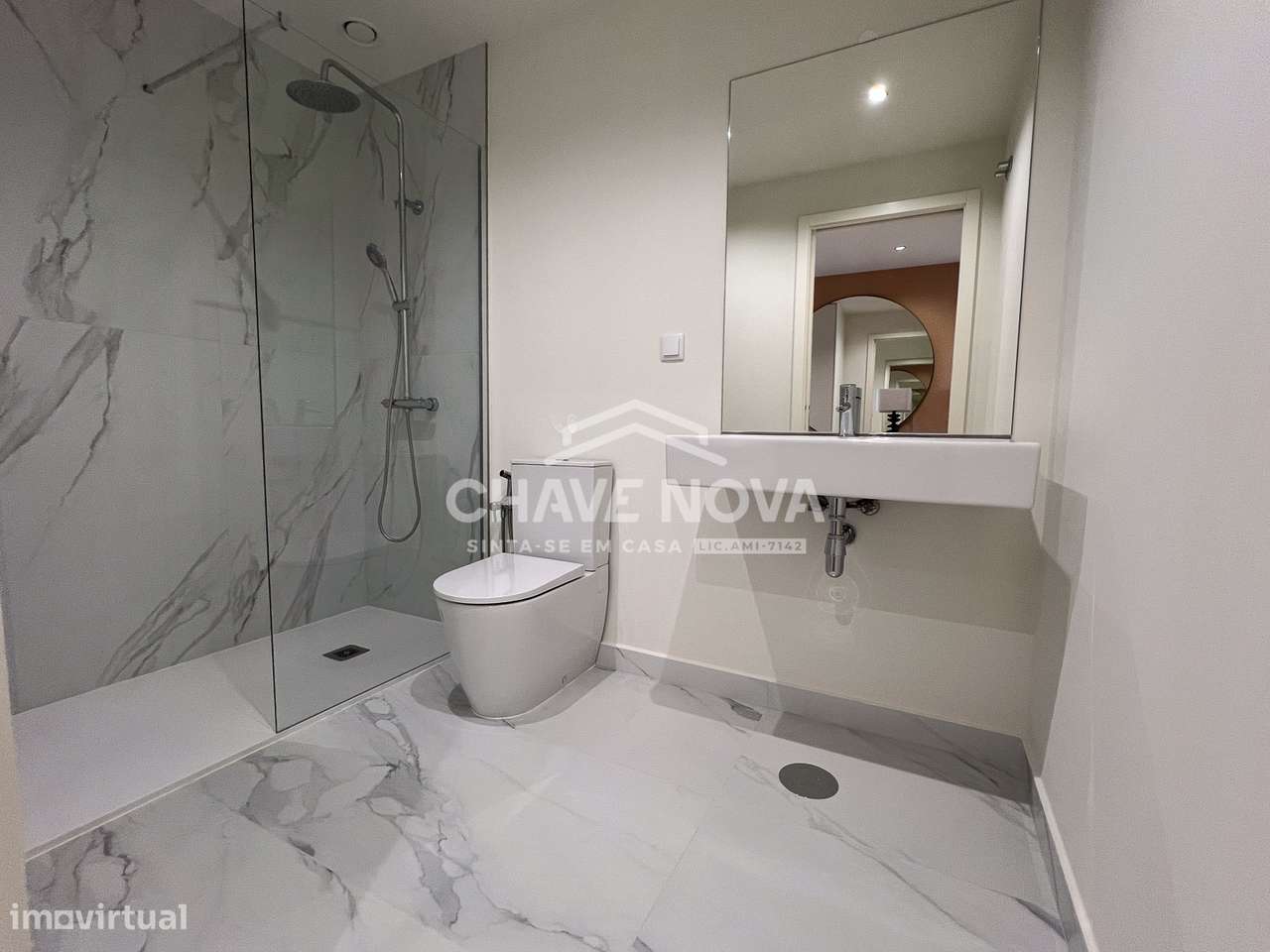 Apartamento T1 em construção, varanda e garagem -Empreendimento Flores-10