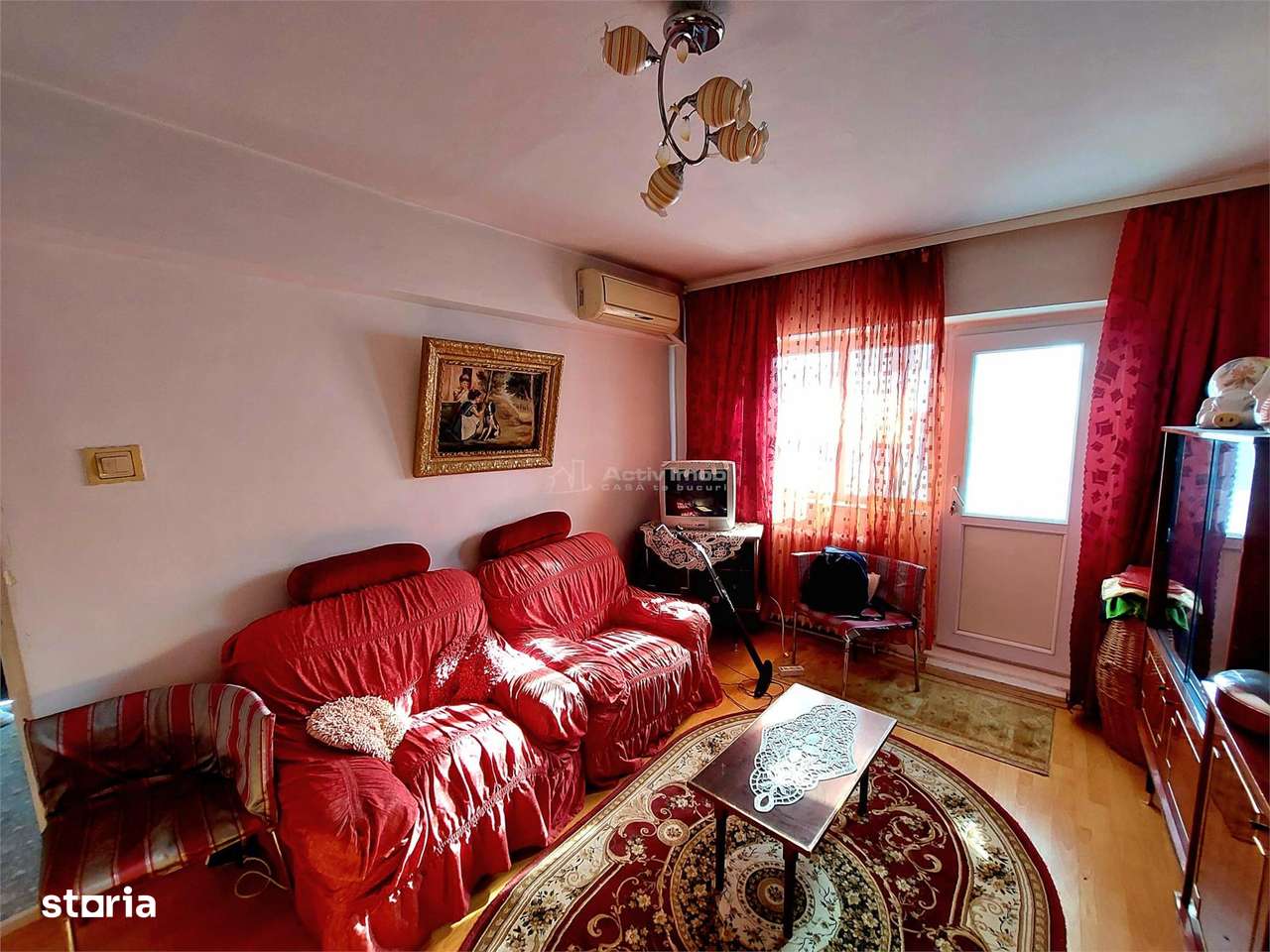 3 camere,decomandat, CENTRU - Str. Victoriei, etaj 3-1