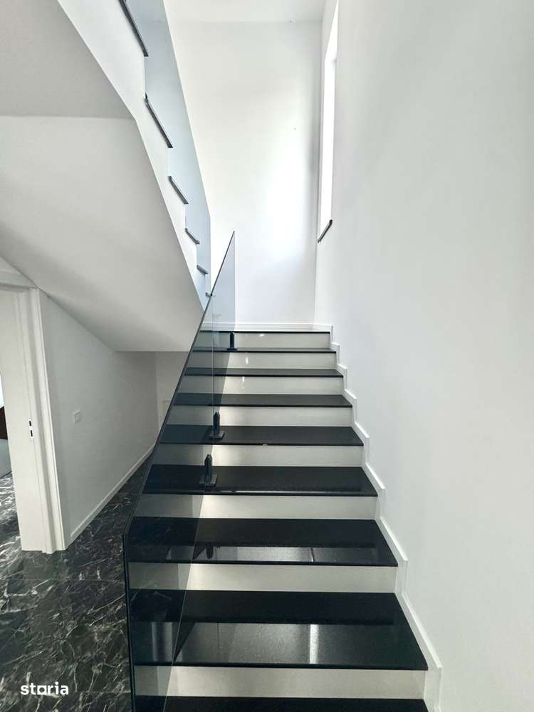 Proiect nou! CANALIZARE! Incalz in pard! Vila 4 camere Miroslava - Imagine principală: 5/9