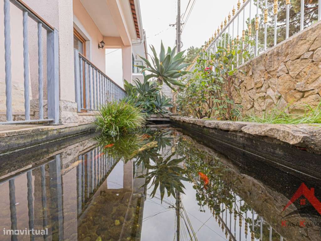 Moradia Isolada T4 com Aproveitamento de Sótão - Quinta do Conde-37