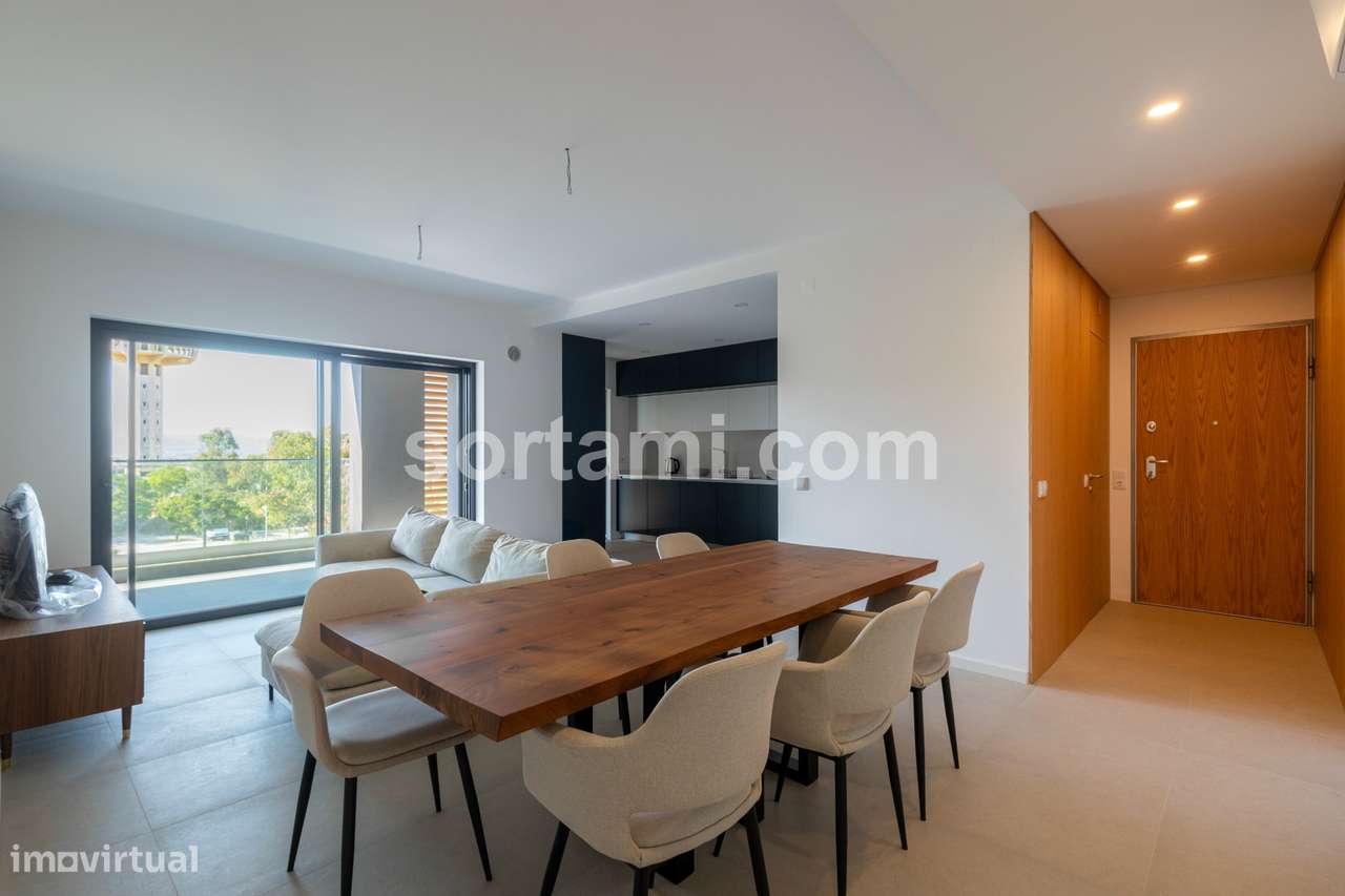 Apartamento T2 Venda em Faro (Sé e São Pedro),Faro - Grande imagem: 2/22