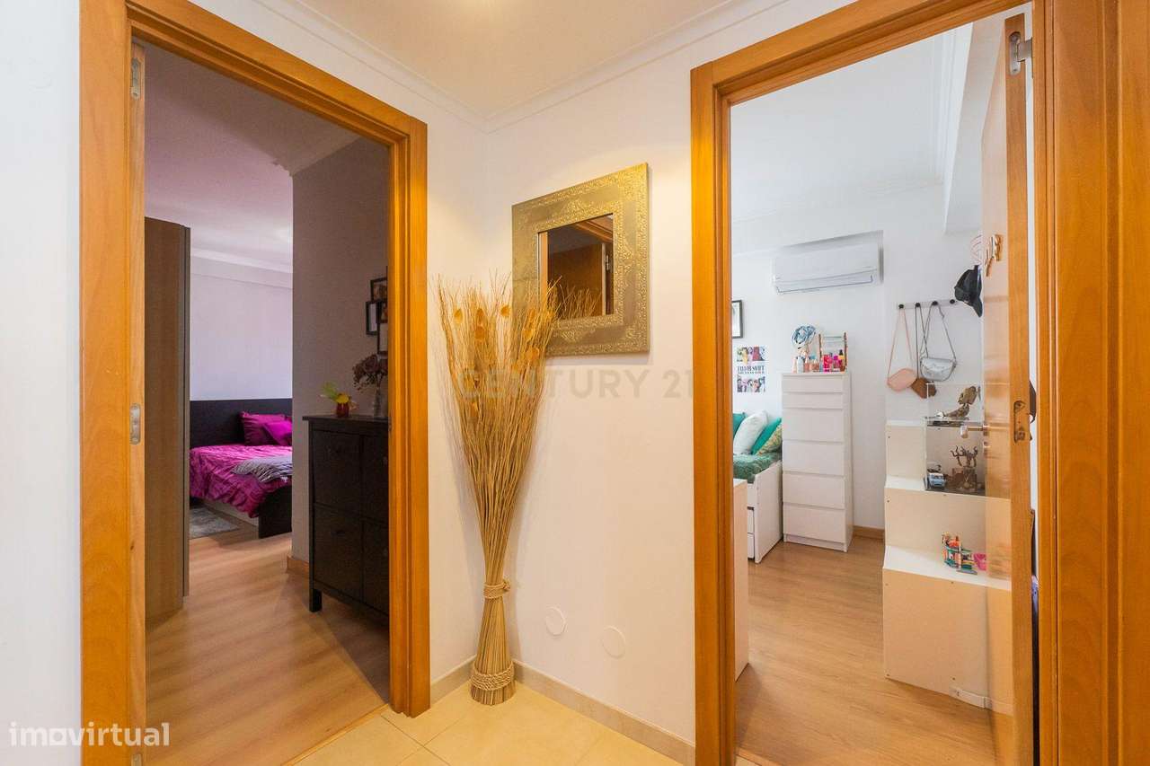 T2 com Terraço em São João da Talha-5