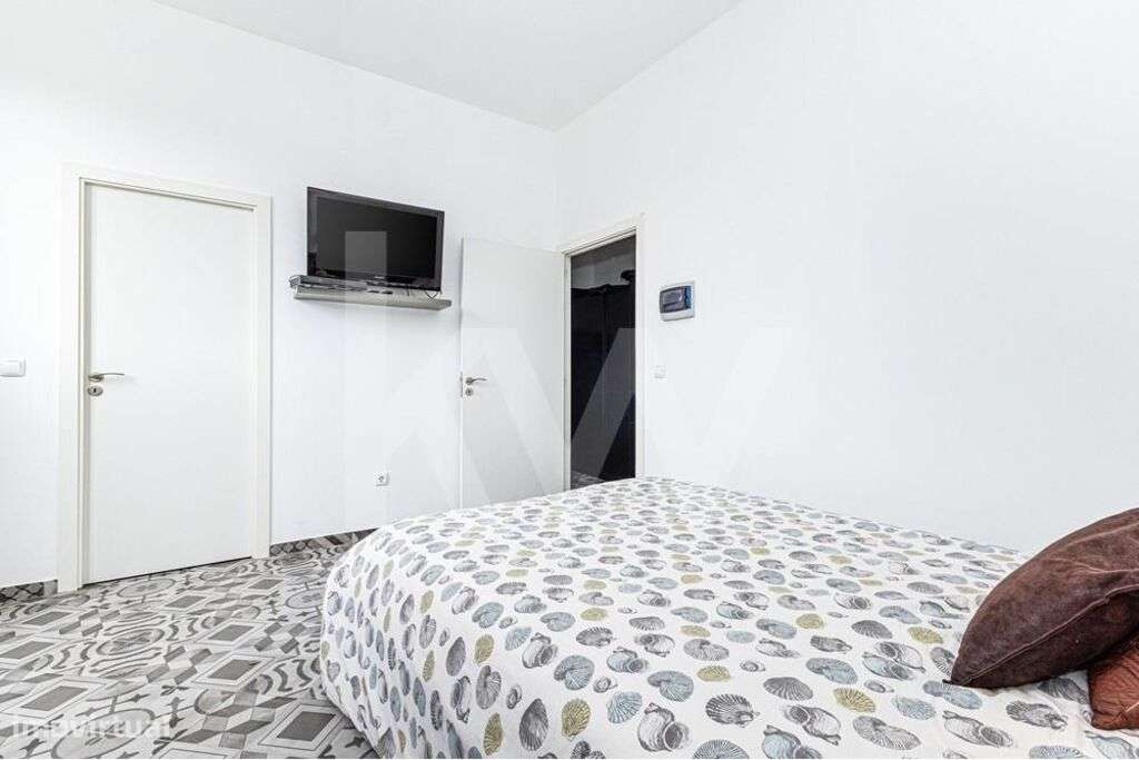 Casa com 2 Pisos para Serviços adaptada com 2 quartos em suite em Alca - Grande imagem: 5/22