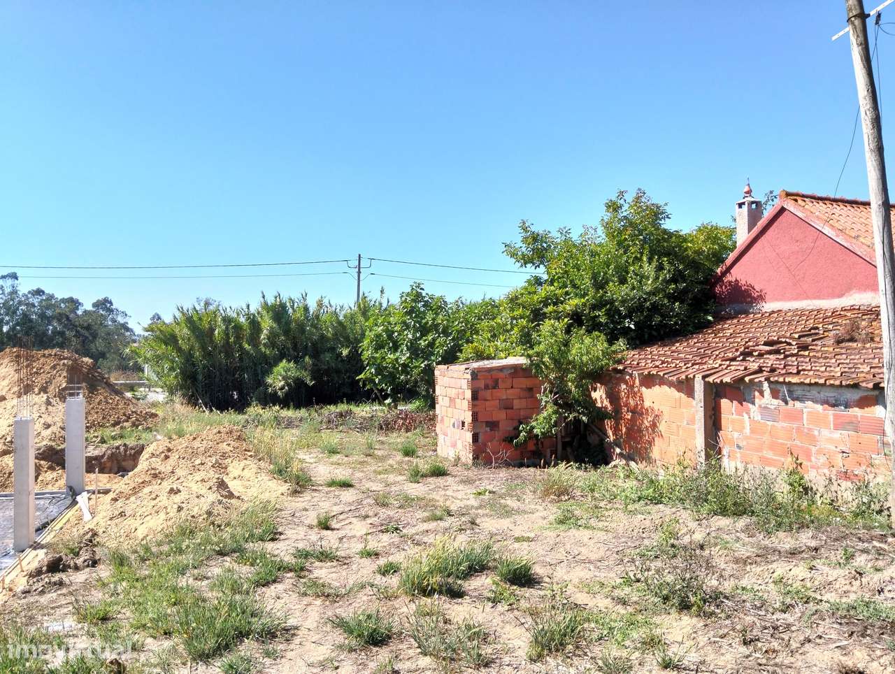 Moradia com terreno c/2 artigos Casal Jorge Dias -Alcobaça-16