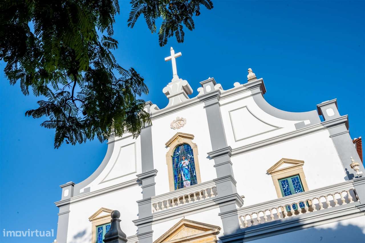 Viva onde a História encontra o Futuro – Prédio no Centro Histórico de-22
