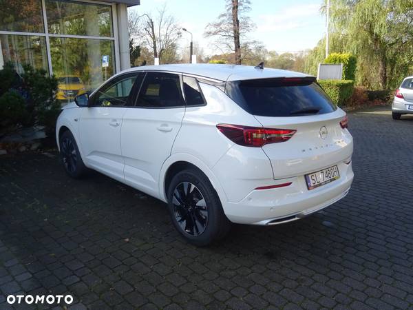 Opel Grandland X - 8