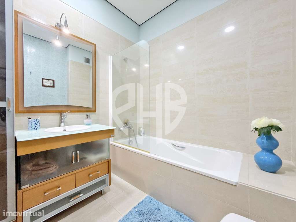 Apartamento T3+1 Duplex C/Terraço 250m2 // Condominio-42