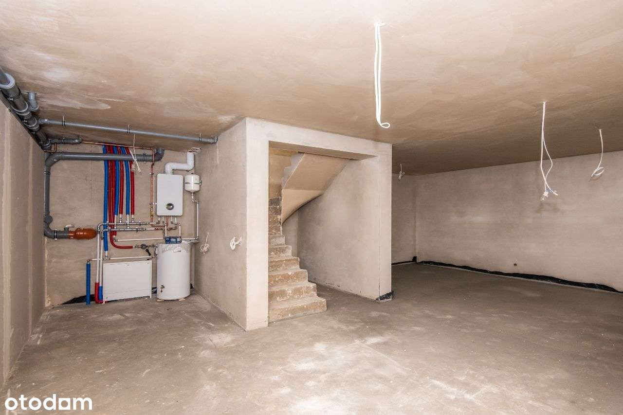 Bliźniak z wysoką piwnicą w Lusowie - dookoła LAS-14