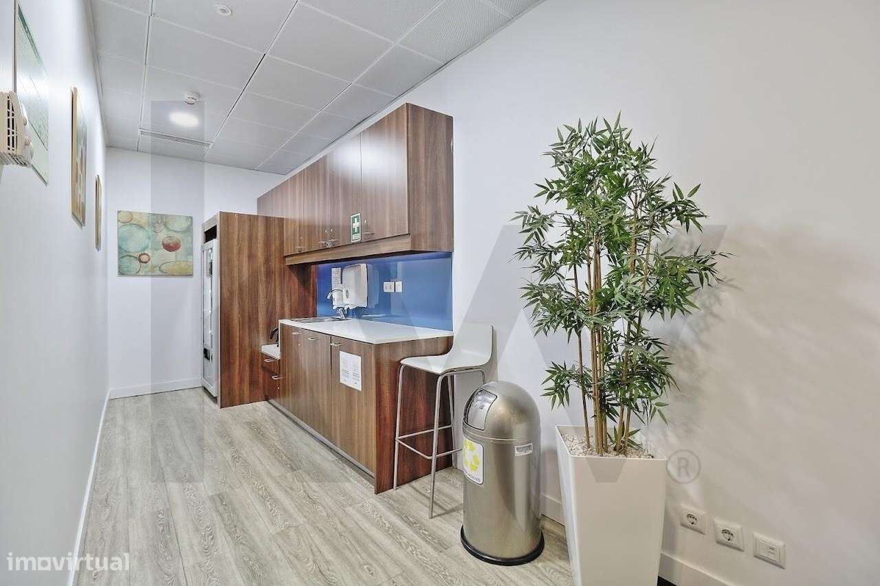 Escritório para 6 a 8 Pessoas em pleno Chiado, no Coração de Lisboa - Grande imagem: 4/8