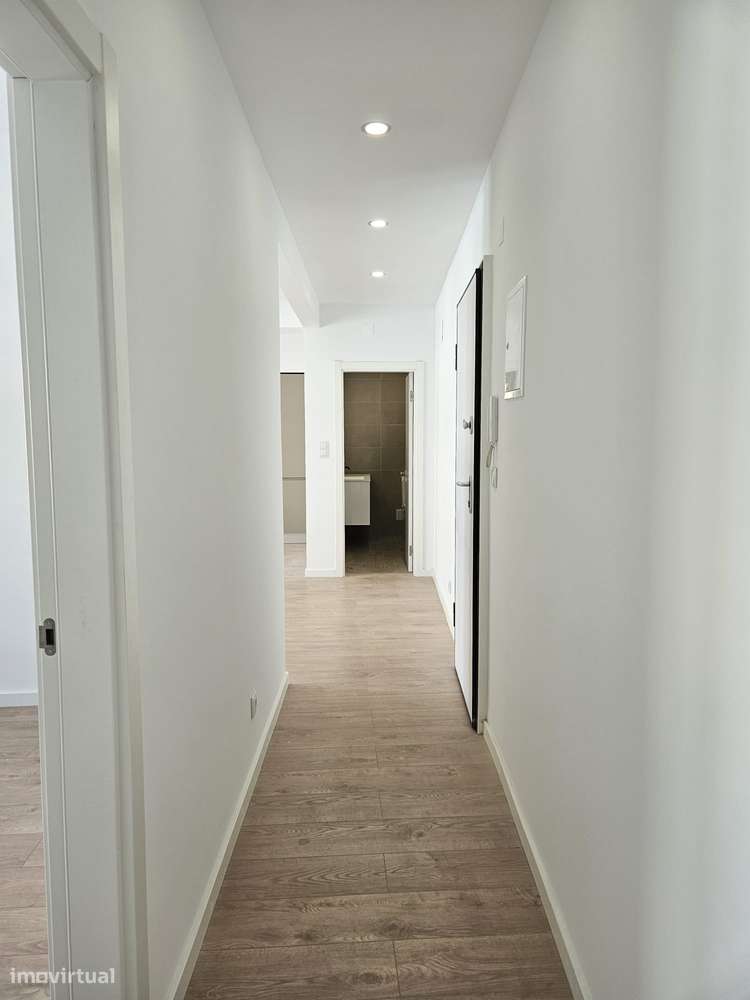 Apartamento T2 à venda na Rua Bernardo Francisco da Costa, 3 Almada-7